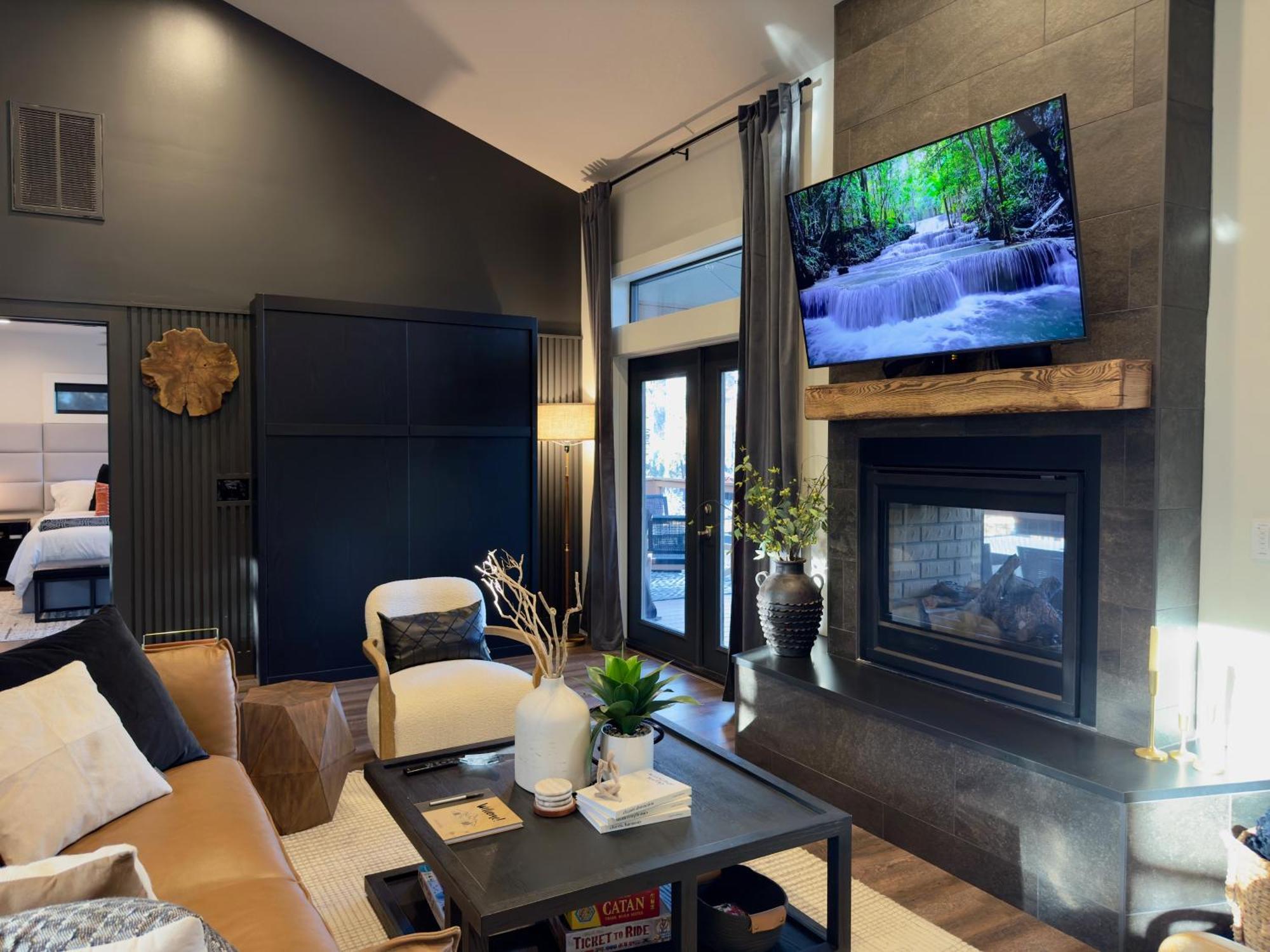 Holiday home New, 2 Miles To Downtown, Luxury, Hot Tub, Fire Pit, Secluded Serenity Of The Blue Ridge Mountains Asheville